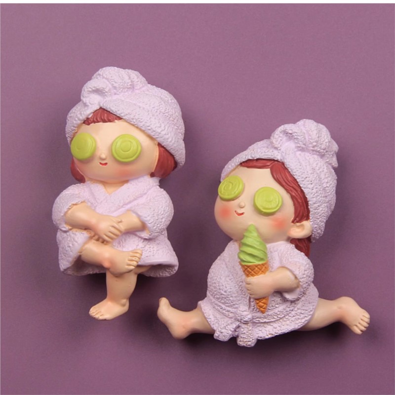 Wearing Nightgown Girl Resin R - Phone Accessories For Old People のレビューと価格